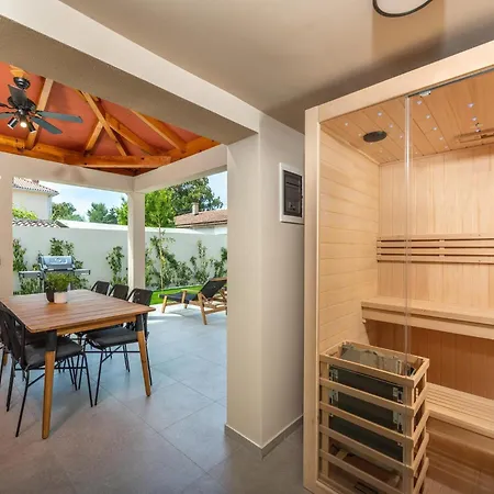 Stylish Just 200 M From The Sea *
